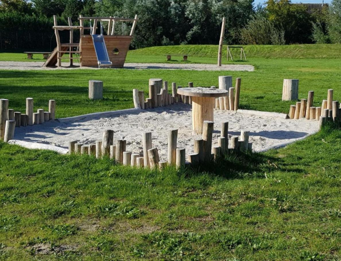 4-Persoons Vakantiehuisje Simmerwille Tzummarum Εξωτερικό φωτογραφία
